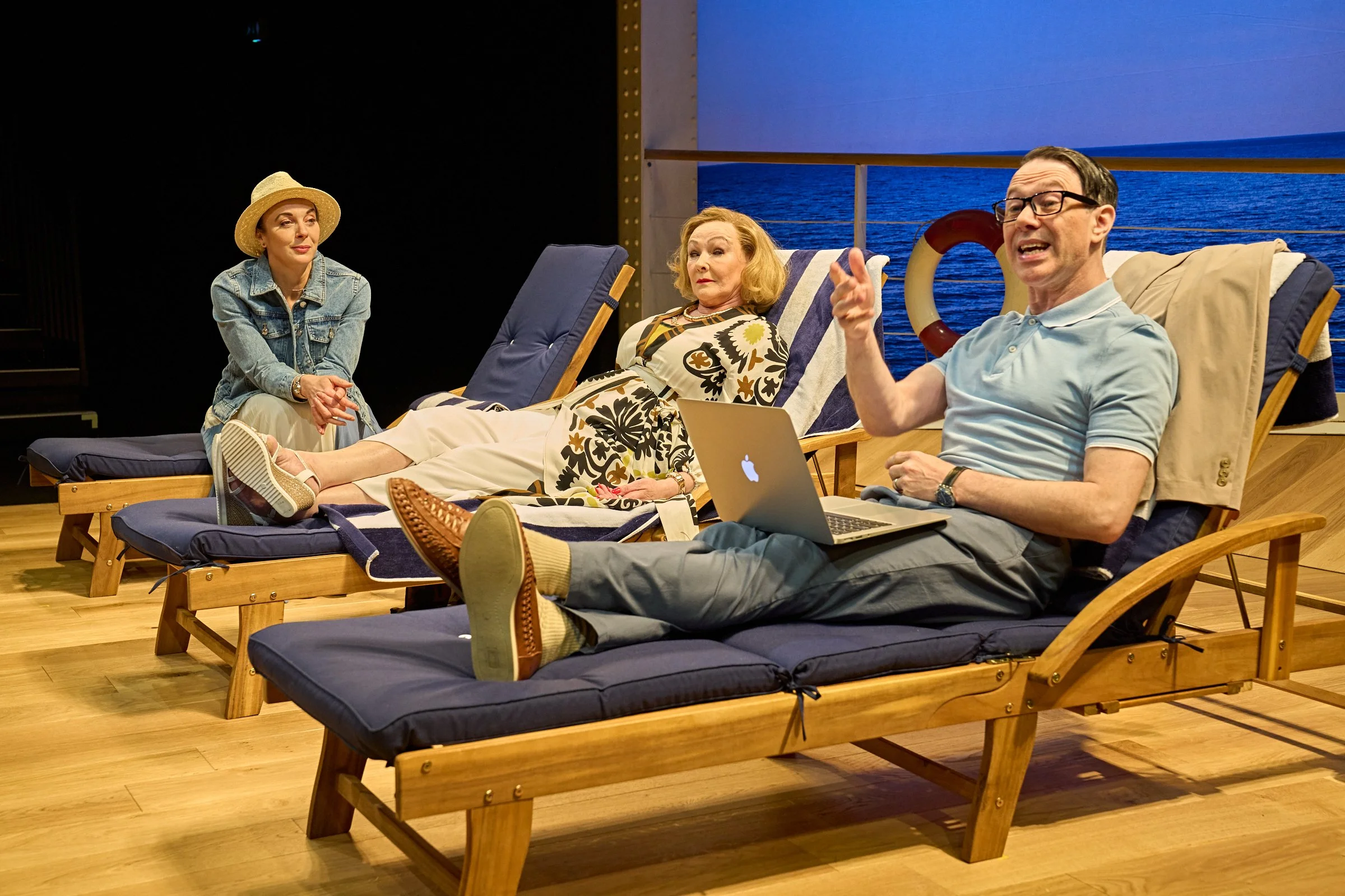 Mark Gatiss’ production of Steven Moffat’s THE UNFRIEND to transfer to West End in January 2023