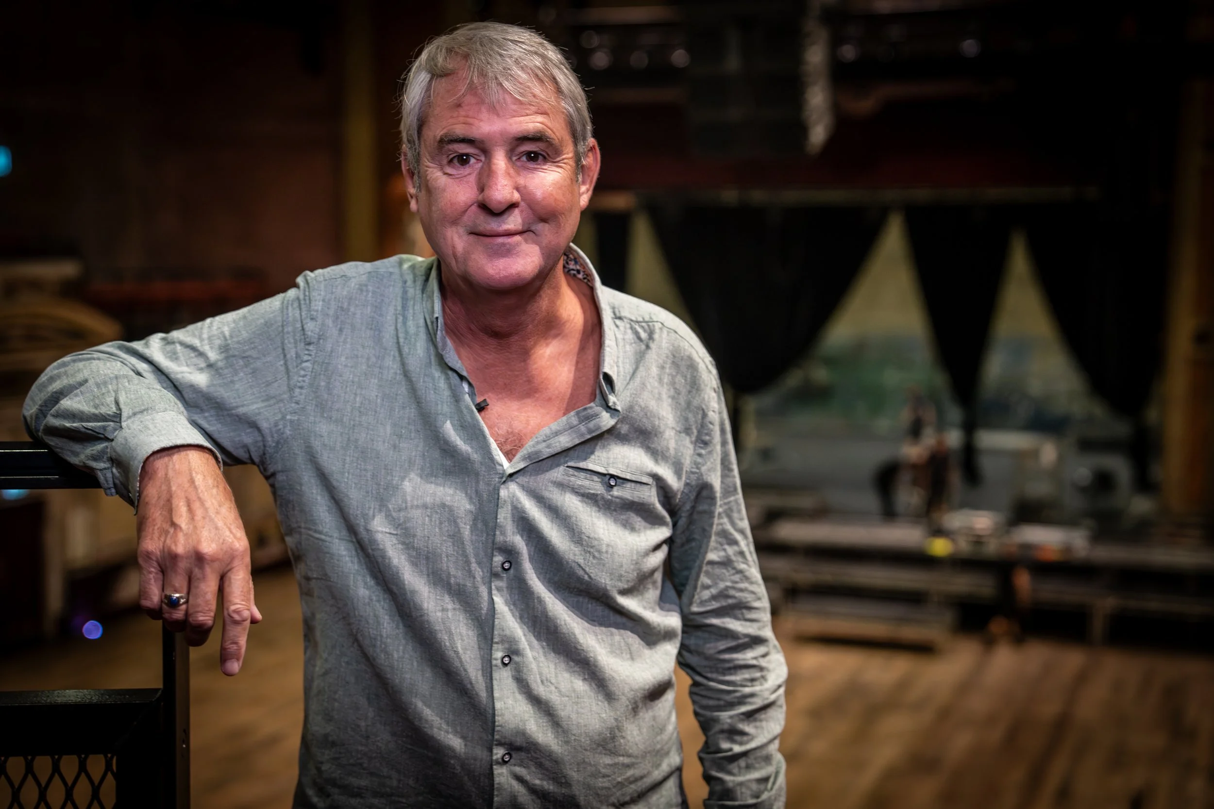 Neil Morrissey to star in Mark Gatiss’ adaptation of A CHRISTMAS CAROL at Alexandra Palace