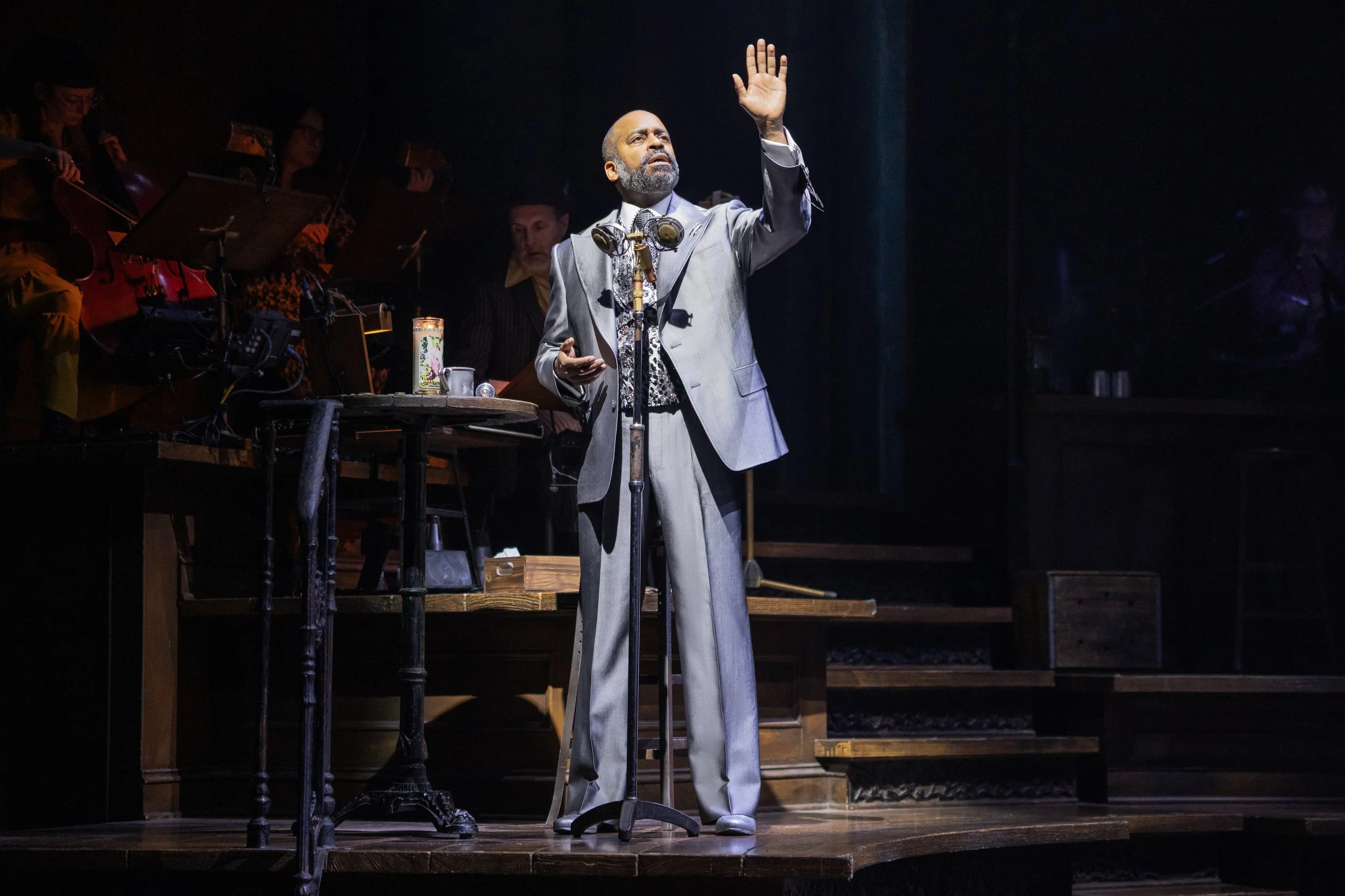 Broadway and TV star Daniel Breaker to join HADESTOWN in West End