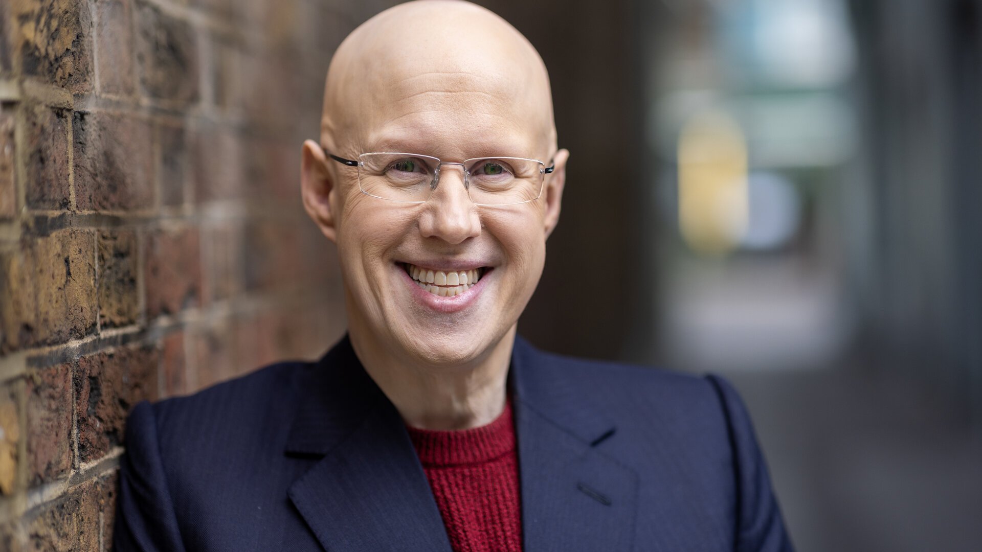 Matt Lucas to star in OLIVER! in West End for six weeks only