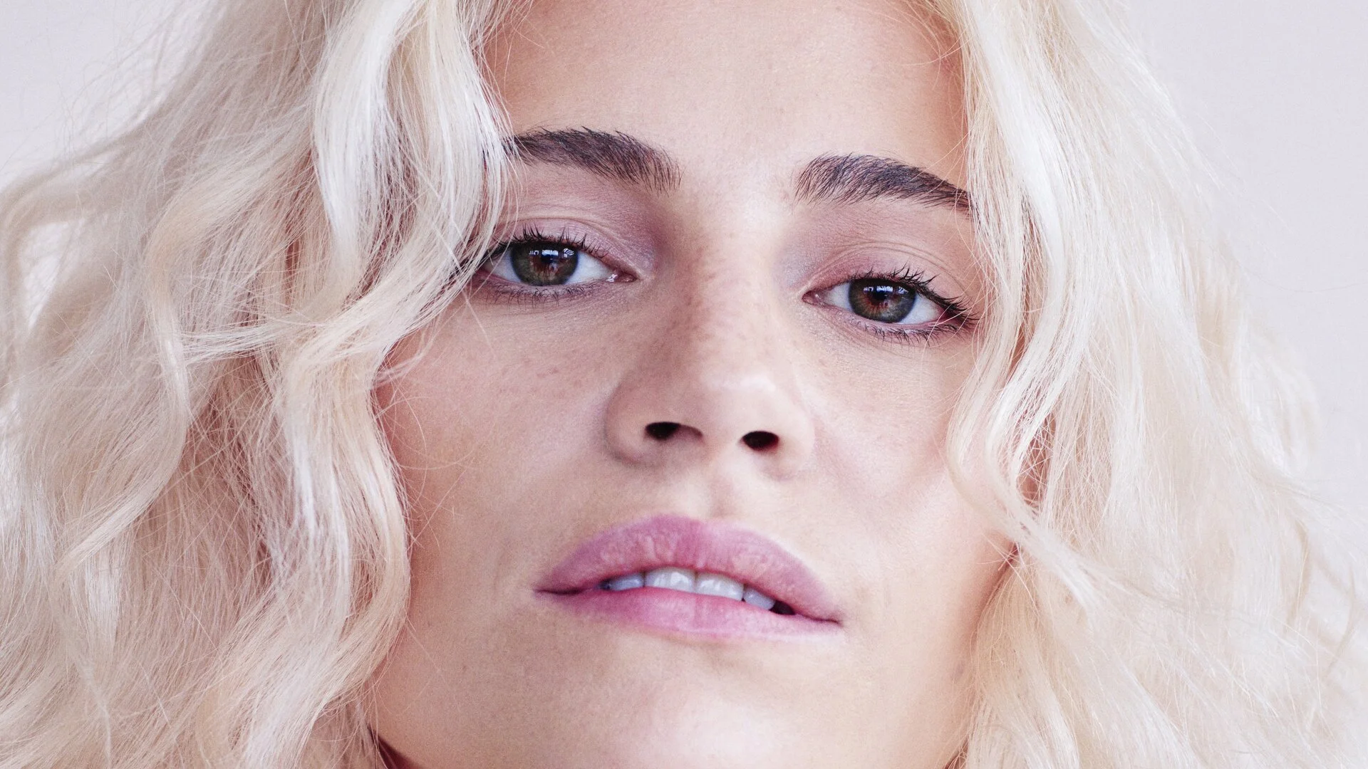 Pixie Lott to star as Marilyn Monroe in WHO KILLED MARILYN? at London's Emerald Theatre