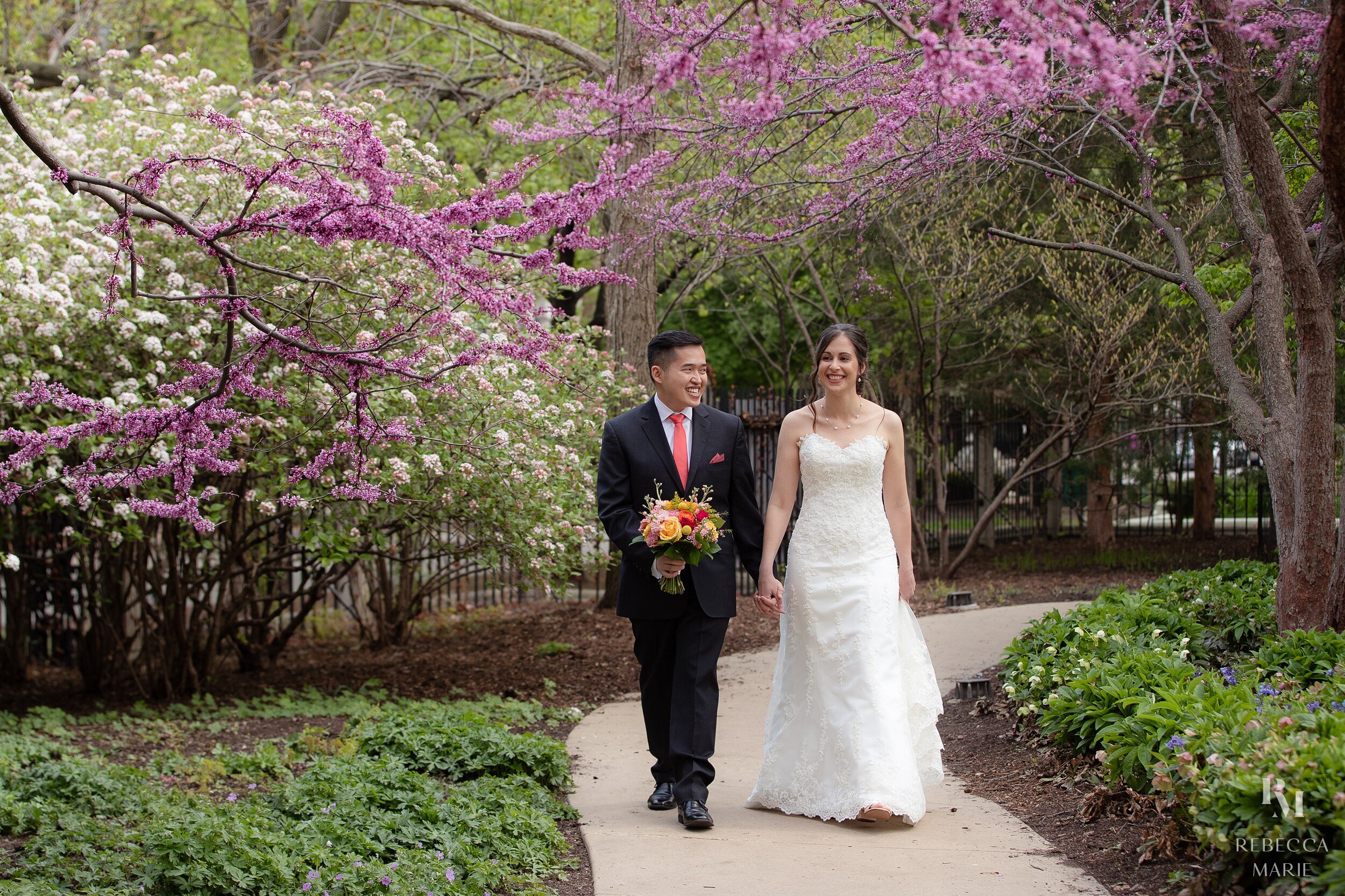 Lincoln-Park-Conservatory-Real-Wedding-Rebecca-Marie-Photography_0059.jpg