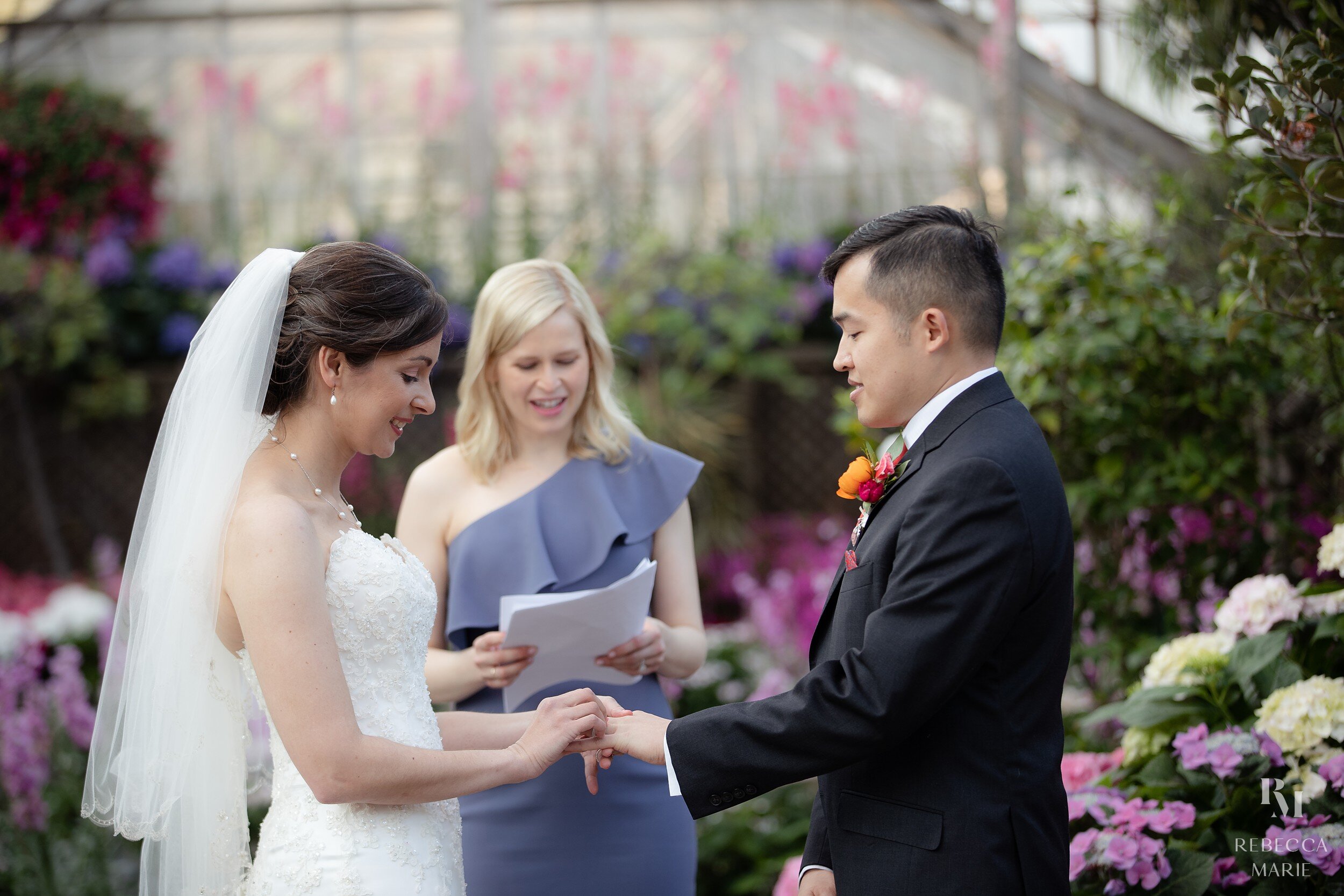 Lincoln-Park-Conservatory-Real-Wedding-Rebecca-Marie-Photography_0023.jpg