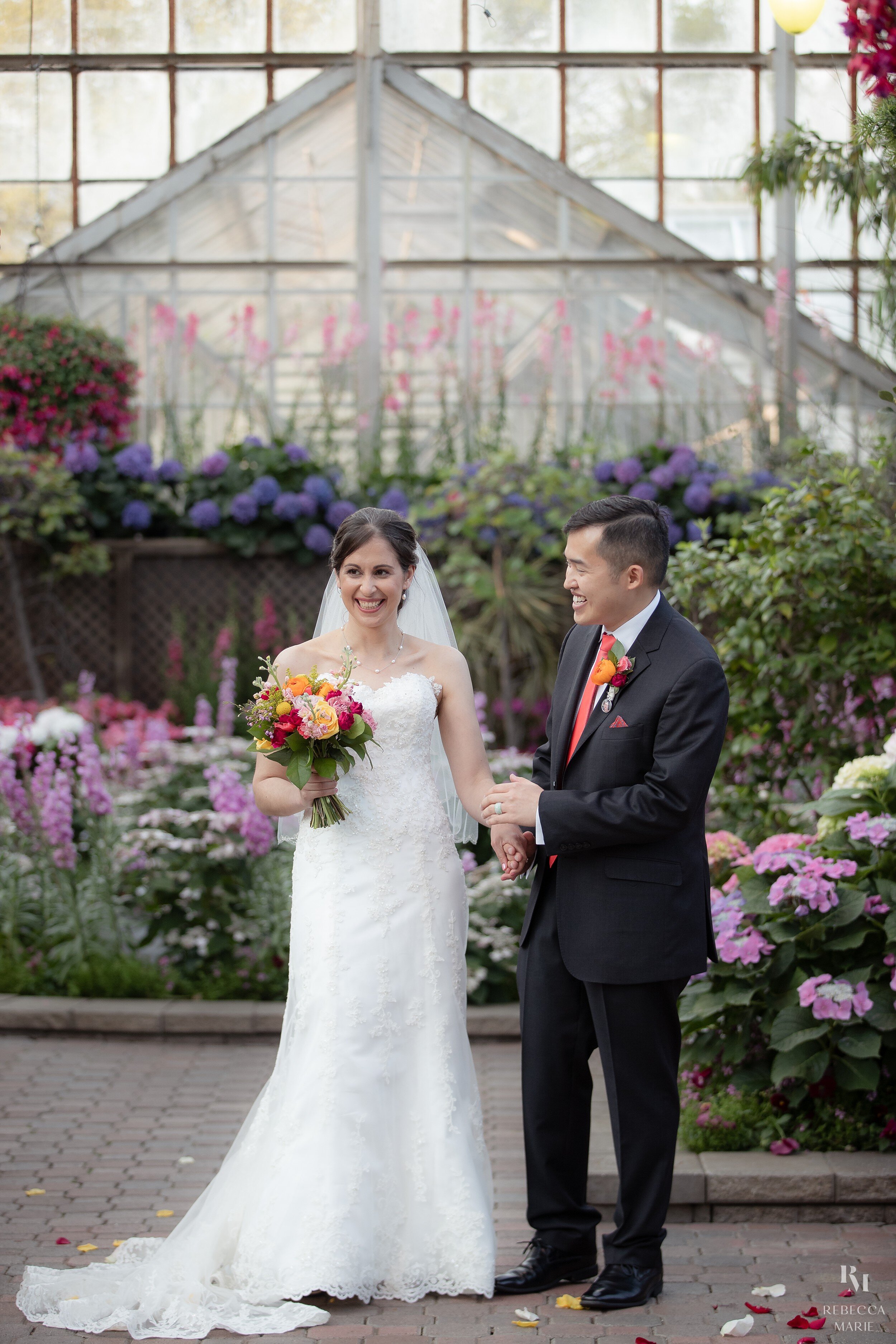 Lincoln-Park-Conservatory-Real-Wedding-Rebecca-Marie-Photography_0027.jpg