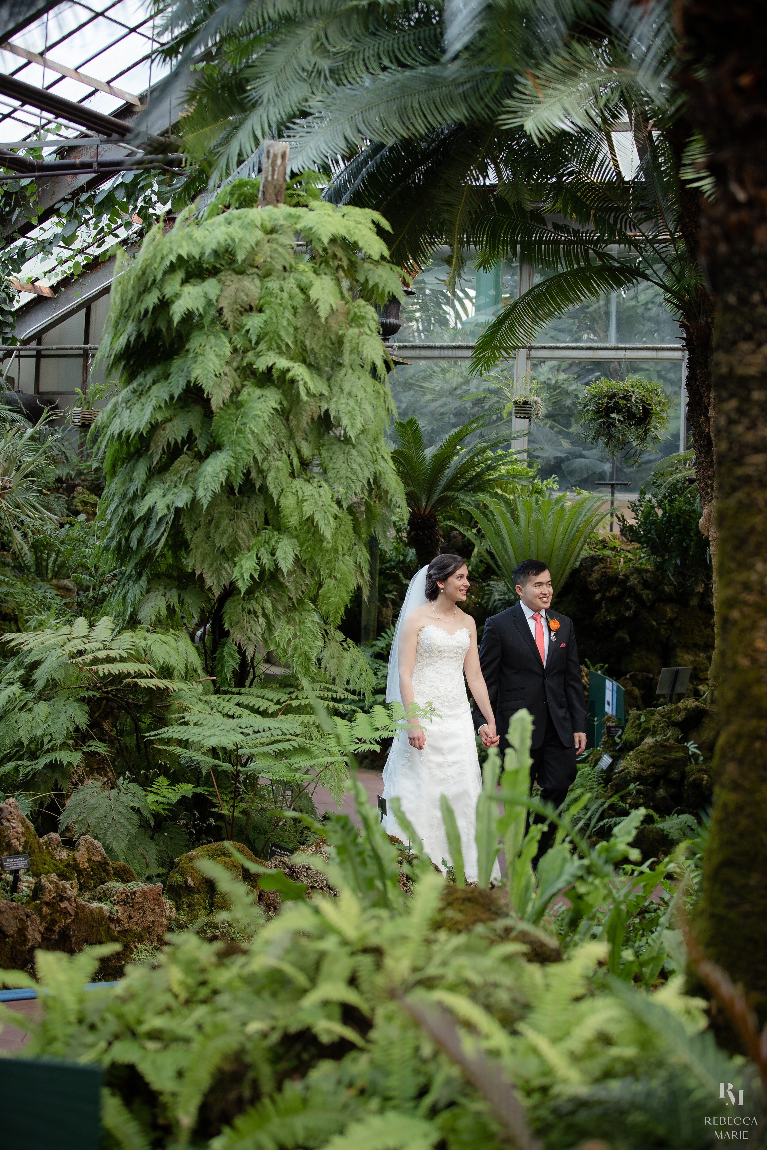 Lincoln-Park-Conservatory-Real-Wedding-Rebecca-Marie-Photography_0033.jpg