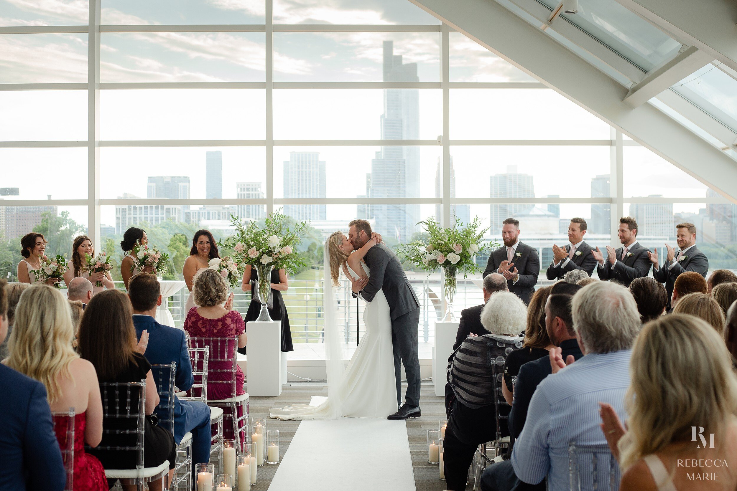 Adler-Planetarium-Real-Wedding-Rebecca-Marie-Photography_0064.jpg