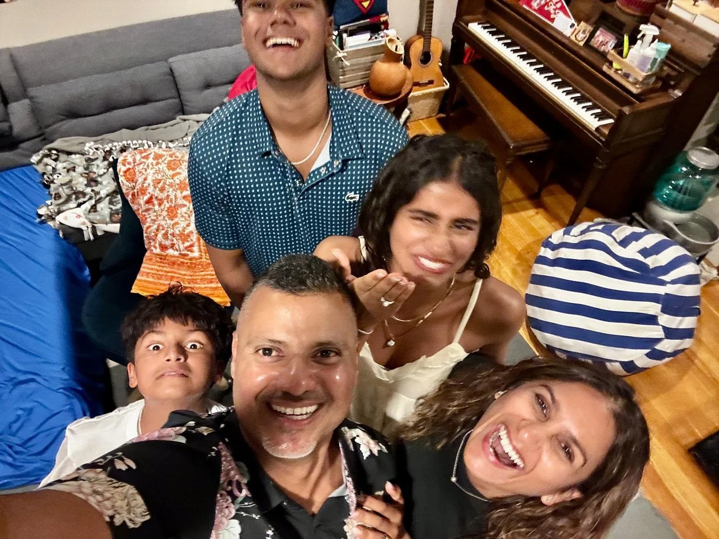 We had a family dinner right before Z and I left for Boulder (to move him back to school). Towards the end of the night, I remembered to try and get a selfie of all of us&hellip;and as usual, we asked Kapil to do the honors.
.
He usually only takes o