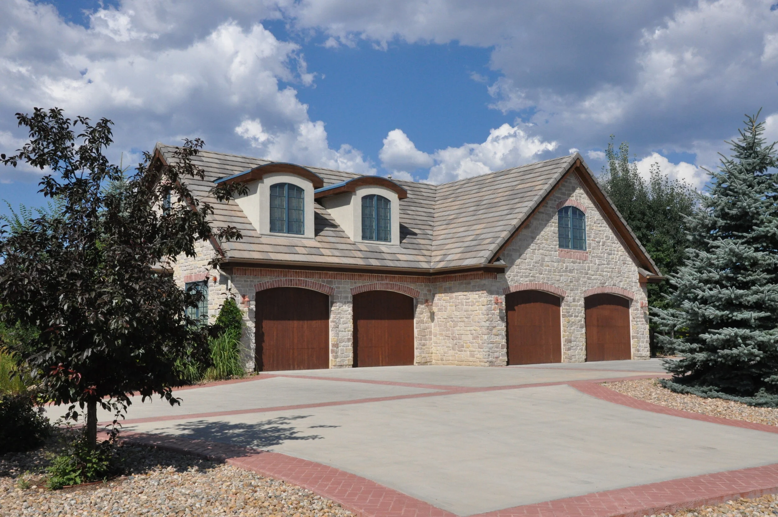 GARAGES