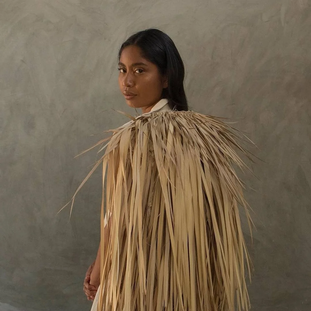La belleza que no acostumbramos ver en portadas de revistas es en realidad la belleza que representa la gran mayor&iacute;a
de lxs Mexicanxs. Esto est&aacute; cambiando y en hora buena.
&bull;
Karen Vega, hace historia en ser la primer modelo Oaxaque