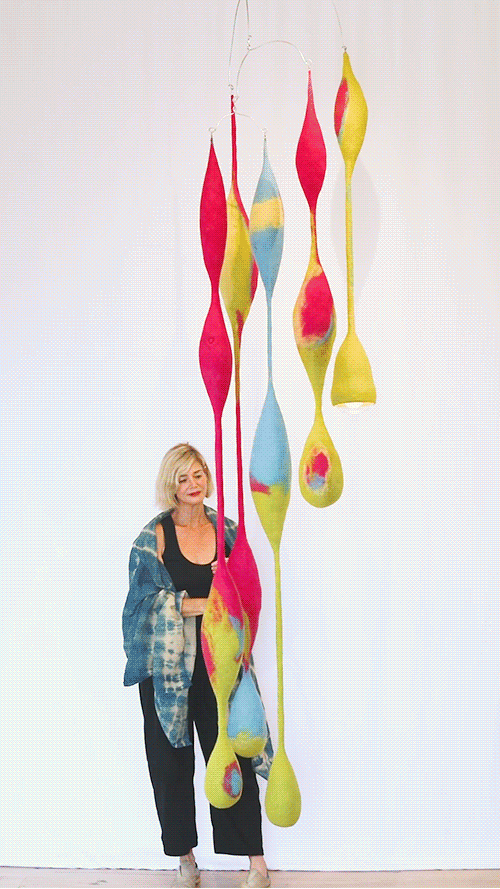 Annie-Mitchell_Blue-in-Green.gif