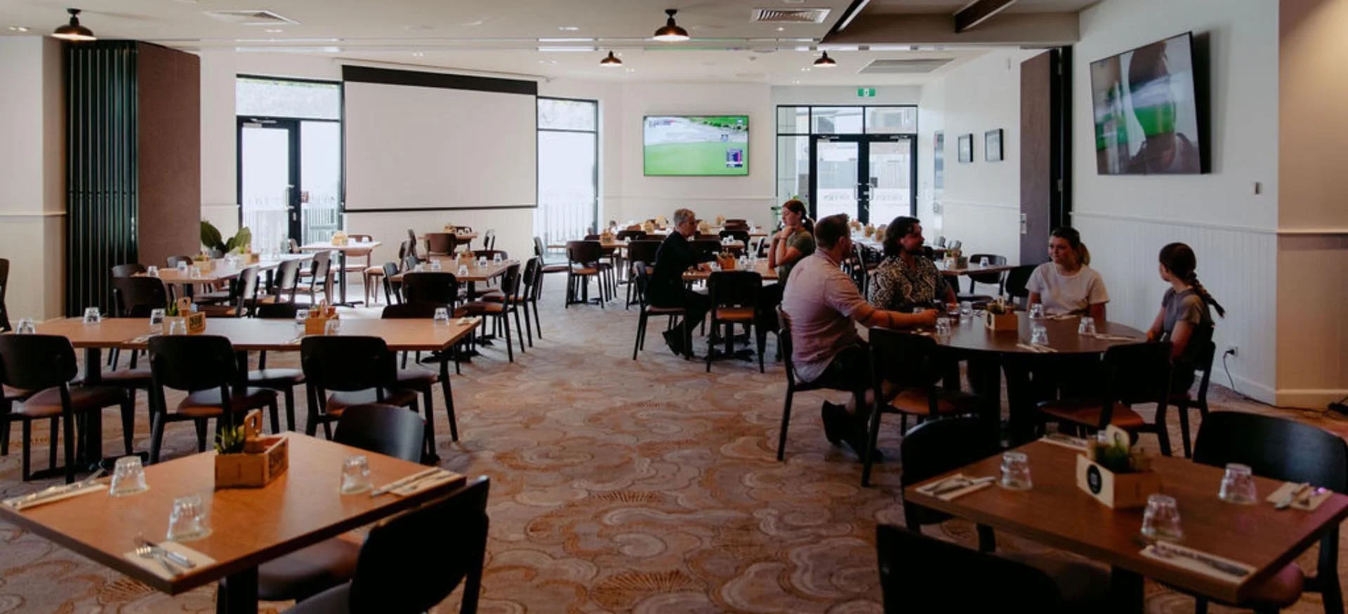 Bellbowrie Hotel_Background 4.jpg