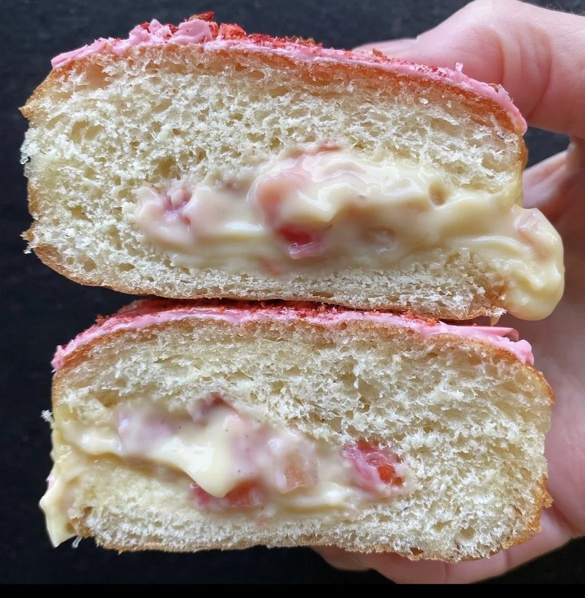  📸:  @thedoughnutproject  