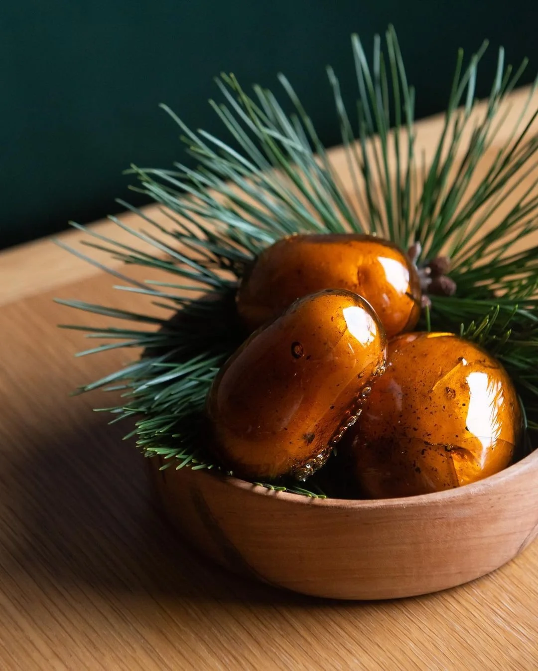  Pine rosin potatoes by Chef Colby Rasavong (📸 @will_blunt) 