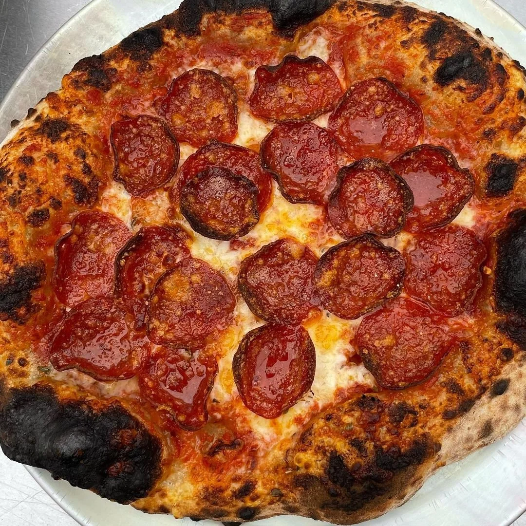  Pepperoni pie by Chef Zach Hughes (photo by @decades.pizza) 