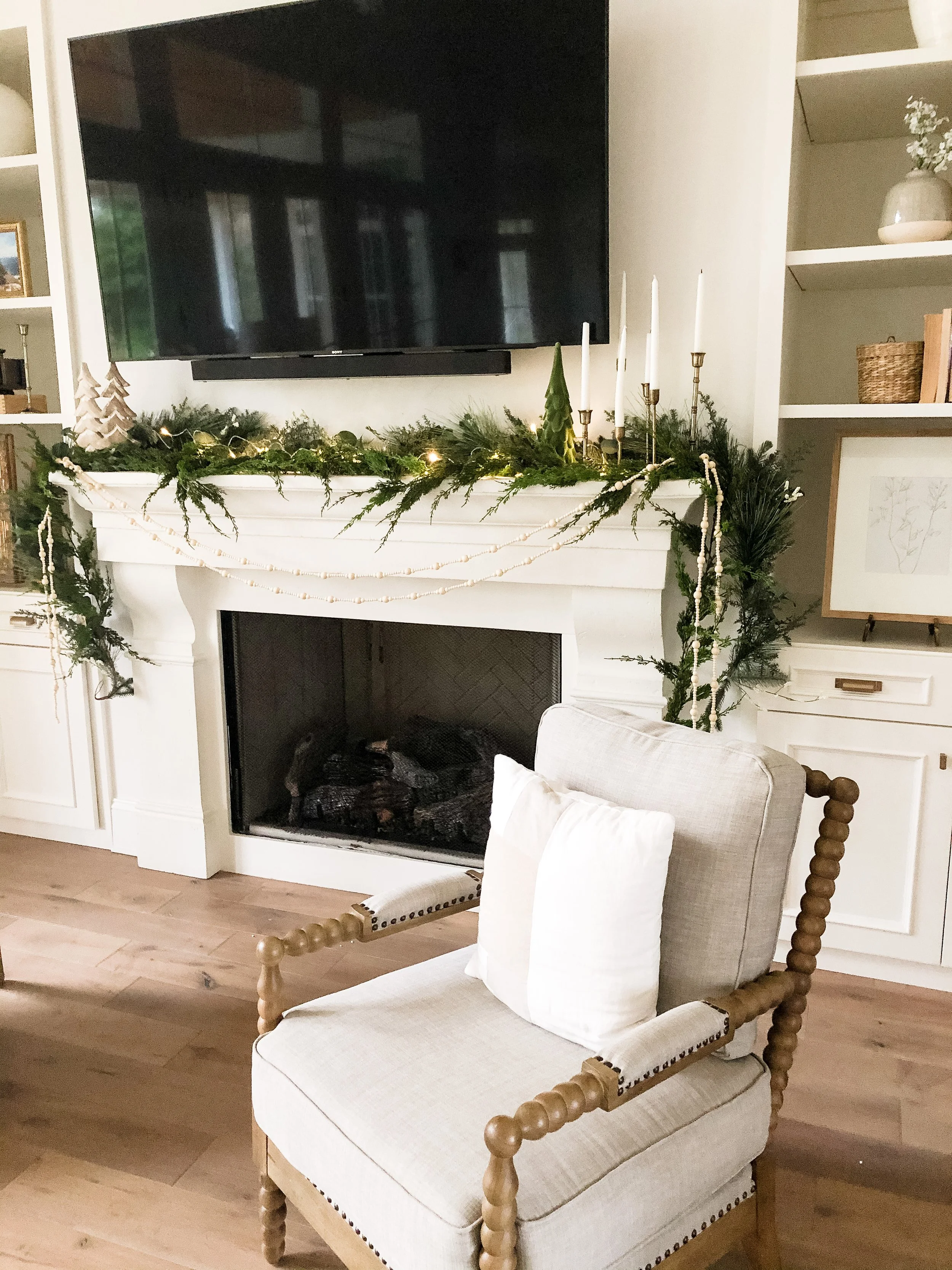FAIN HOME Christmas Mantle Decor 2020!