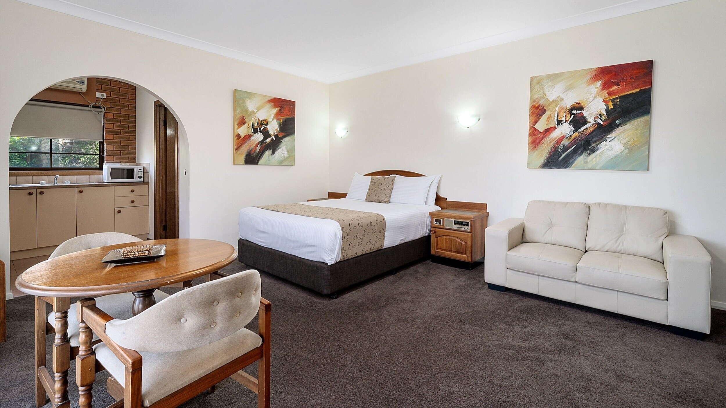 heritage-motor-inn-hotel-motel-accommodation-corowa-1.jpg