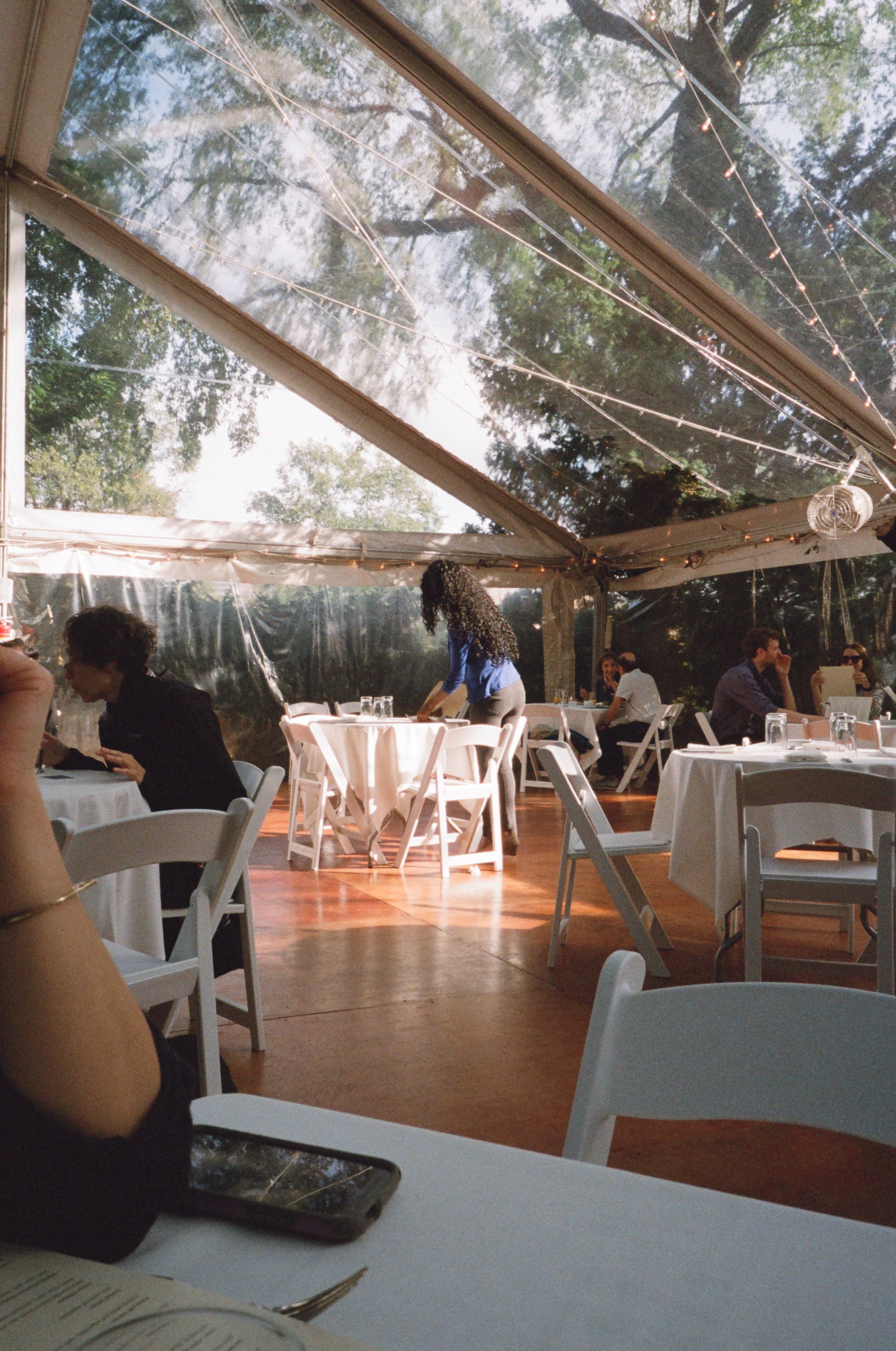 68400005_V1.jpg
