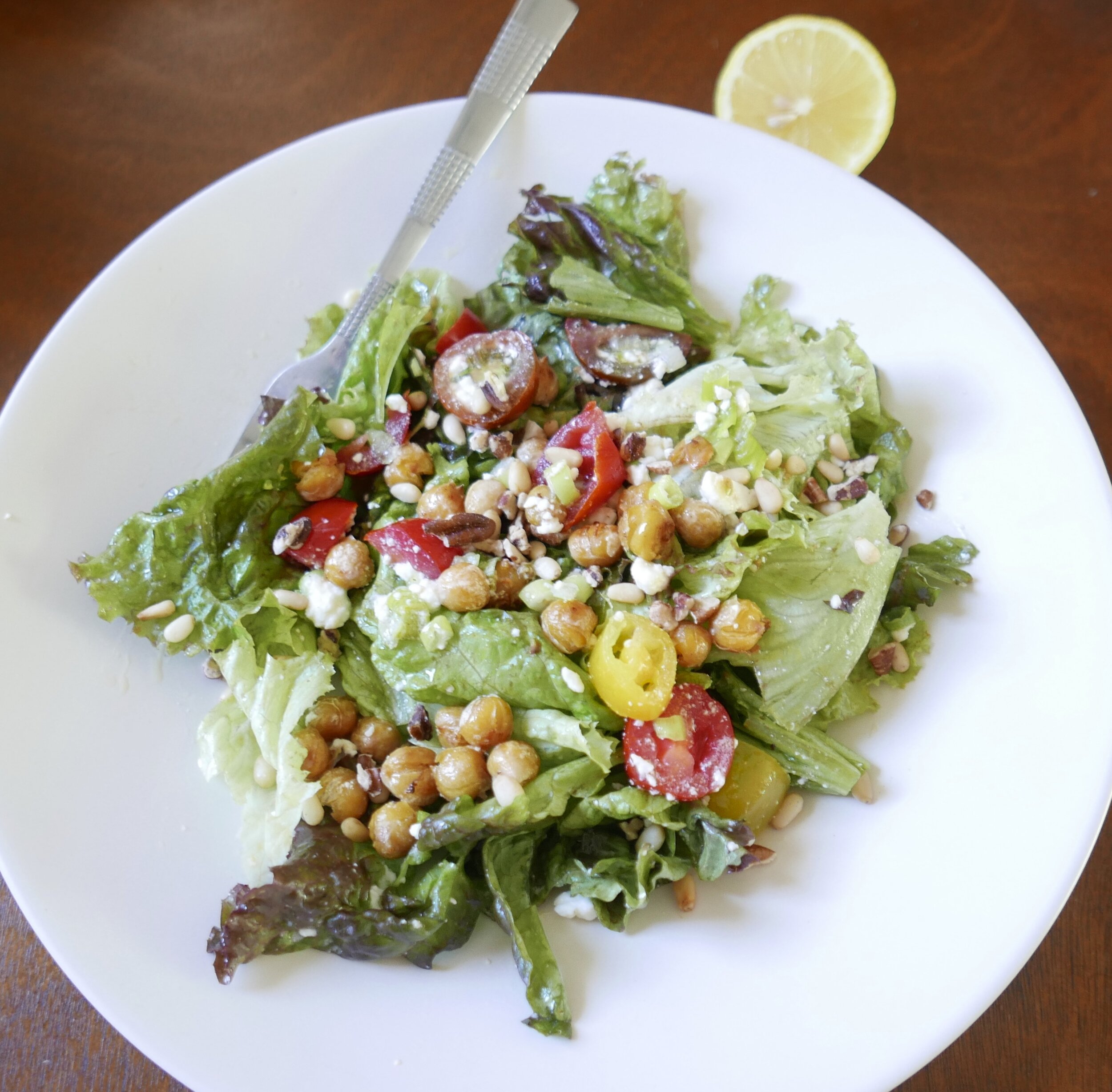 Healthy and tasty
15min Pan-Fried chickpeas salad for 2:
โซ๏ธ1 can garbanzo beans or chickpeas, rinsed and drained - Heat olive oil in a 12" skillet over medium-high heat, add chickpeas to skillet and sautรฉ, stirring frequently, until golden and crisp