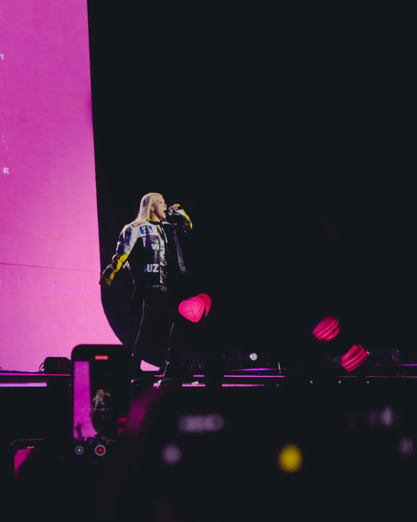 moments after this photo I absolutely lost it, when @brunomars decided to show. 

@blackpinkofficial @roses_are_rosie @jennierubyjane @lalalalisa_m @sooyaaa__