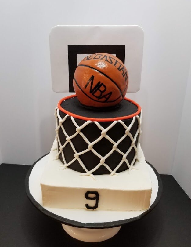 Basketball Cake.jpg