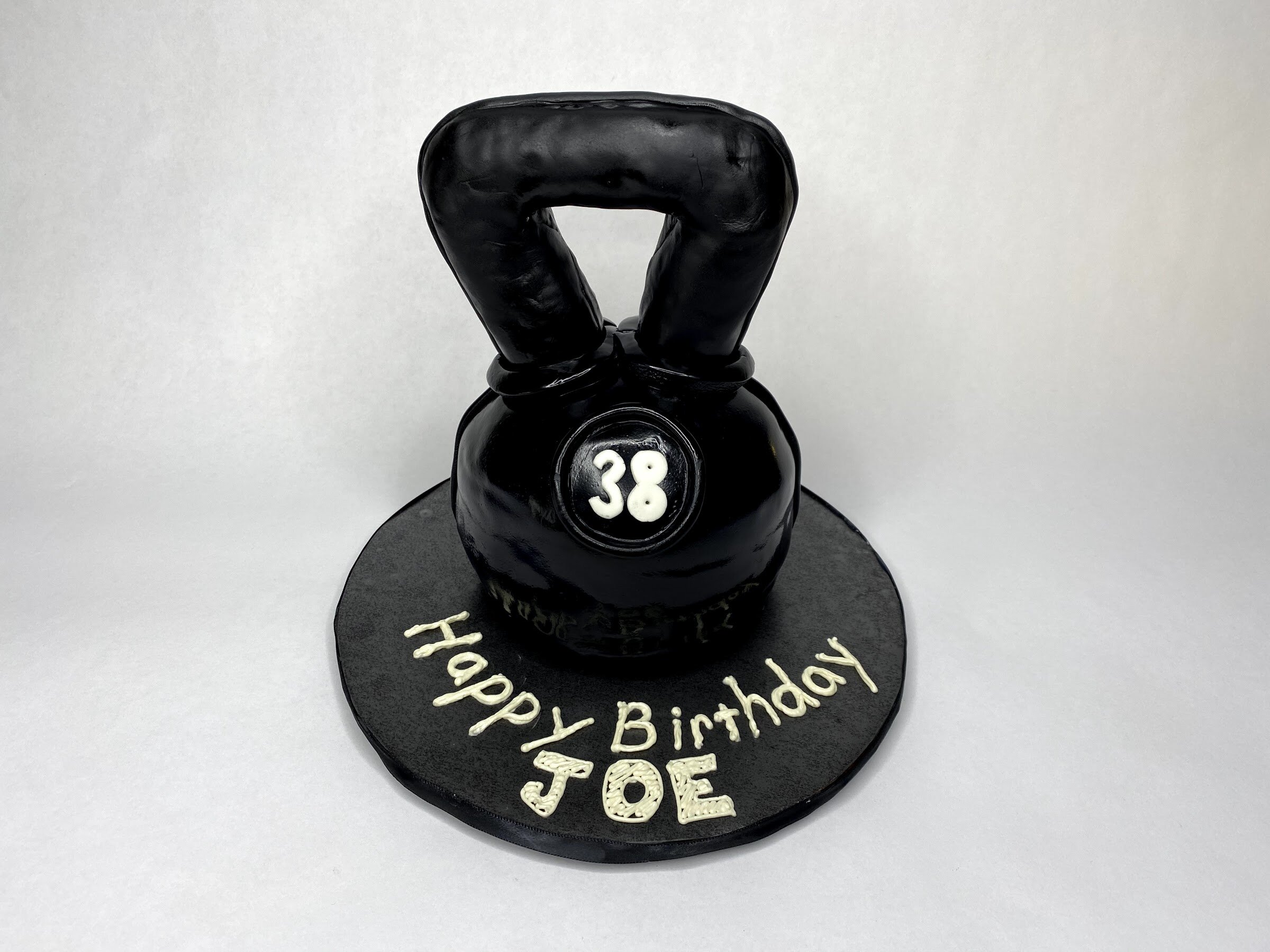 Kettlebell Cake.jpg