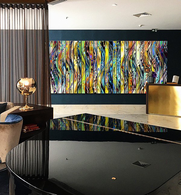  Dazzle / gilt inflection   