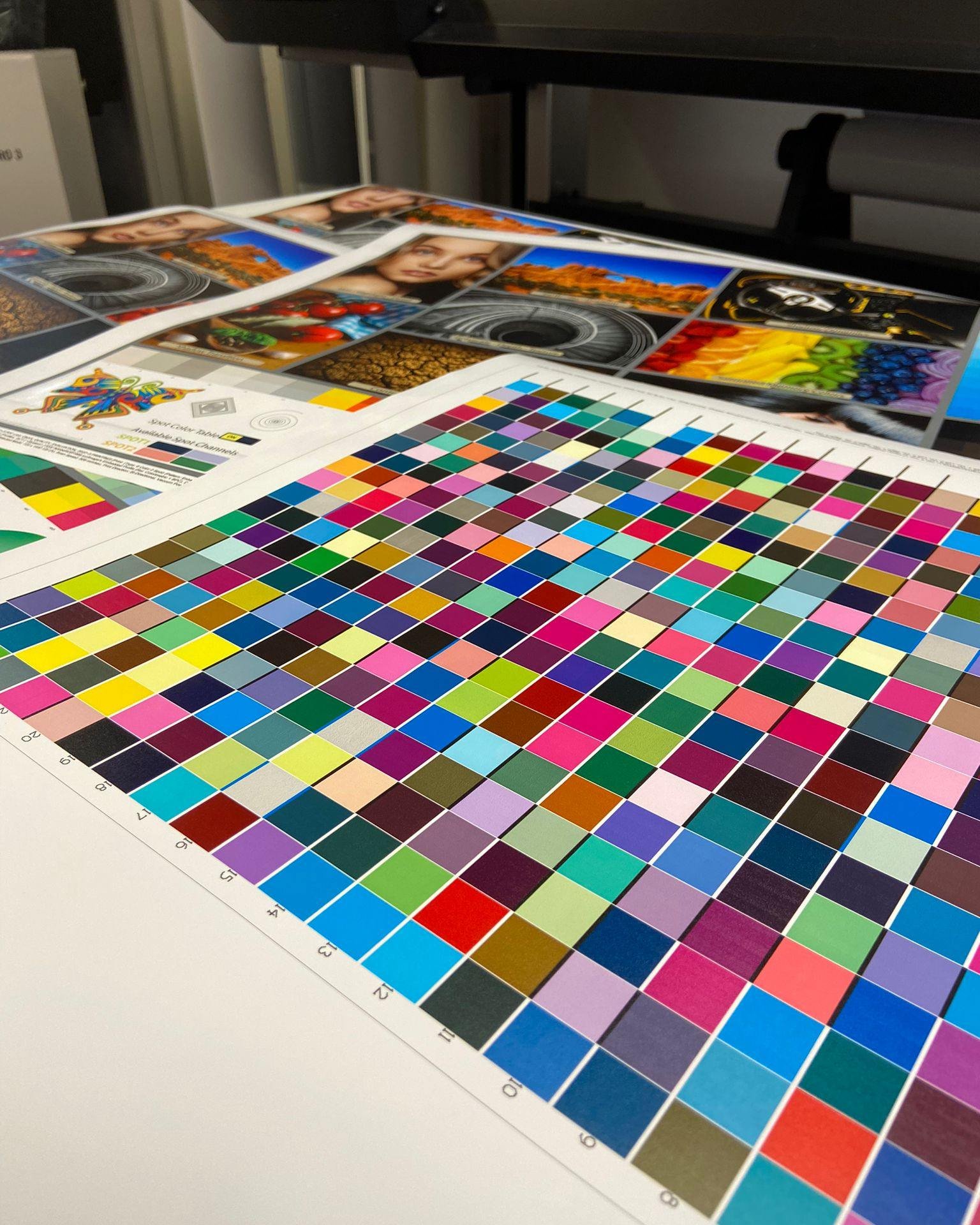 Professional colour matching in our certified Lab with our new brand Fine Art Printing 

Don't forget to follow us on Facebook and Instagram.

#fineartprinting #chromaluxe #xrite #madebyGBM #giclee #colourmatching