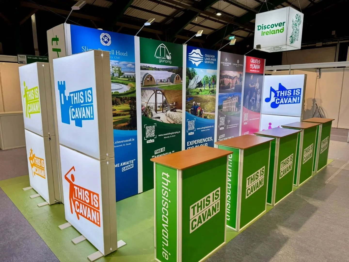 @holidayworldshow stand build 

This stand just gets better every time.

This double sided 10 booth stand (5 each side) is over 5 years old. With smart sustainability at it's core, the hot swop panels allow multiple stake holders in the @discoverirel