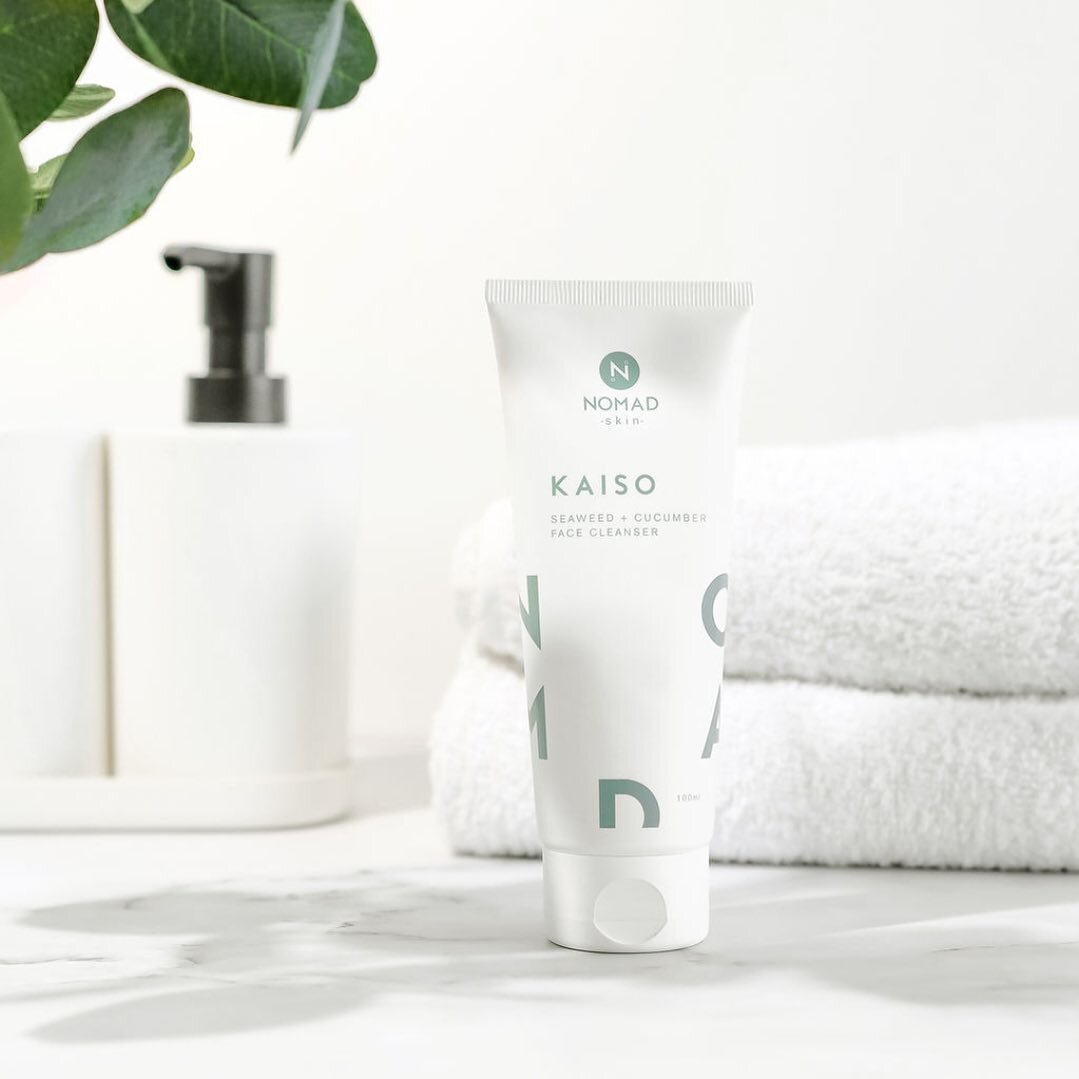 A little #seaweed and #cucumber for a fresh faced start to the week 💚

KAISO Seaweed + Cucumber cleanser. Gentle, natural, toxin-free but deeply purifying and rejuvenating 🙌🏼

#forskinyoucantakeanywhere
