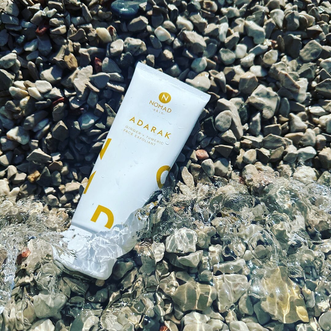 An exfoliant that combines natural fruit acids with super fine bamboo powder to properly deep clean and smooth your face. Packed with antioxidants and anti inflammatory actives. #forskinyoucantakeanywhere