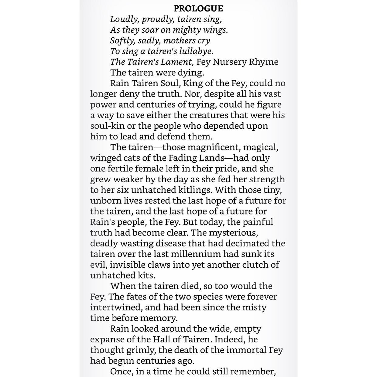 Welcome to this week's #firstpagefriday, where we analyze the first page of books I've liked to see what we can learn from them! This week's pick is Lord of the Fading Lands by @cl_Wilson_books. (See my earlier post for details). .
⭐CL Wilson does NO