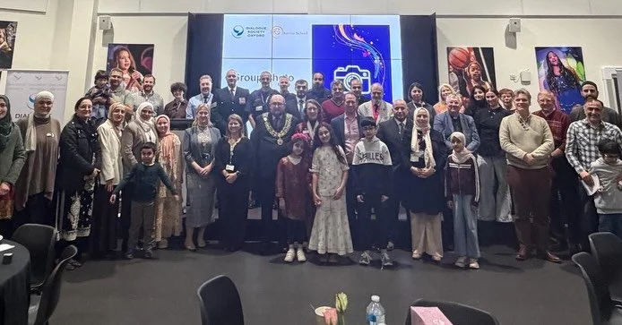 Deputy Lieutenant Mrs Elizabeth Paris DL was delighted to represent the Lord-Lieutenant at the Annual Ramadan Community Iftar hosted by Dialogue Society Oxford at Aureus Secondary School, Didcot last month.

It was a truly uplifting evening, bringing