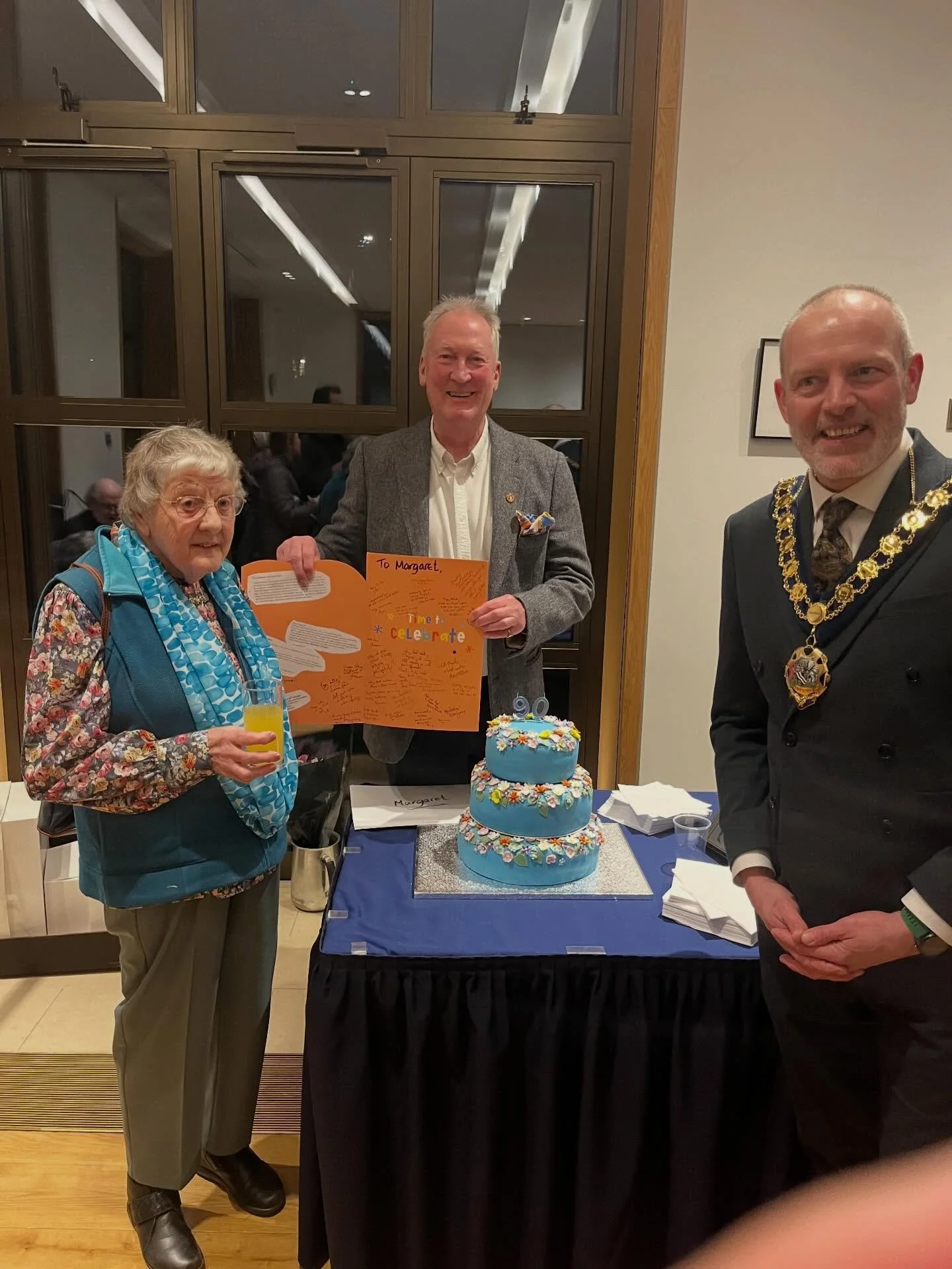 Deputy Lieutenant Mr Peter Bennett-Jones CBE DL represented the Lord-Lieutenant of Oxfordshire at a performance by the Oxford Bach Choir at the Sheldonian Theatre, culminating in an impressive rendition of Elgar&rsquo;s The Apostles.

Following the c
