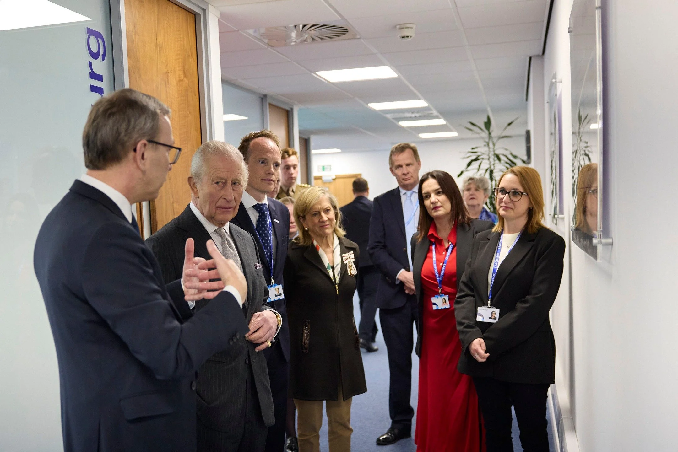 The Lord-Lieutenant of Oxfordshire, Mrs Marjorie Glasgow BEM, was honoured to receive His Majesty The King during his visit to Oxfordshire on Friday.

His Majesty visited Oxford PV and OXCCU, two pioneering companies at the forefront of clean energy 