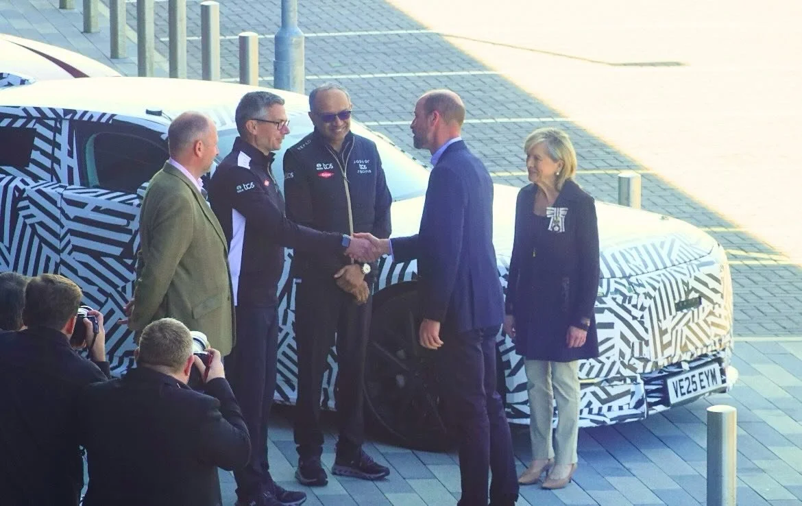 The Lord-Lieutenant was delighted to welcome The Prince of Wales to Kidlington in the sunshine yesterday.  HRH visited Jaguar TCS Racing and had the opportunity to hear about the Formula E team and see state-of-the-art technology in electric motorspo