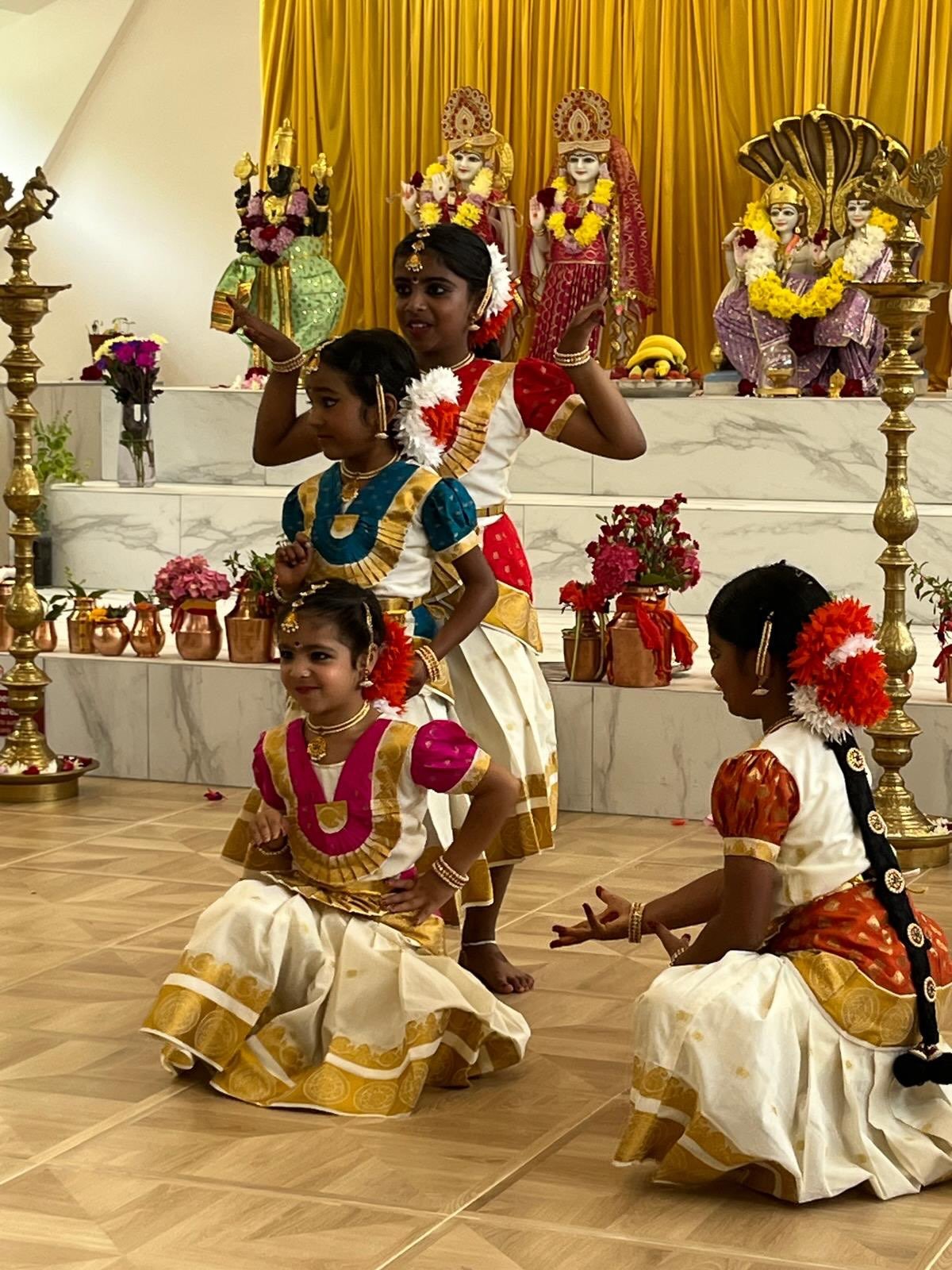 The Lord-Lieutenant of Oxfordshire, Mrs Marjorie Glasgow BEM, was honoured to attend the opening of the Oxford Hindu Temple and Community Centre at Court Place Farm.

This was a historic day for Oxford, marking the opening of the city&rsquo;s first H