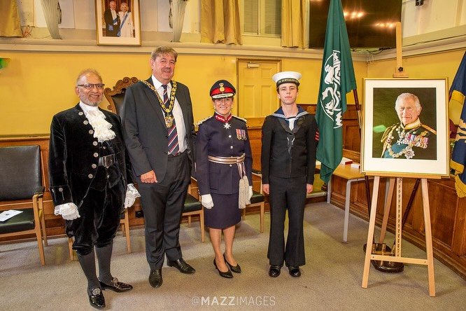 The Lord-Lieutenant was delighted to present British Empire Medals at County Hall to Dr Keith Ruddle, Jill Thorley, Sara Strong, Douglas Timms and Pauline Timms.

The medals recognised their outstanding service to their communities. The Lord-Lieutena