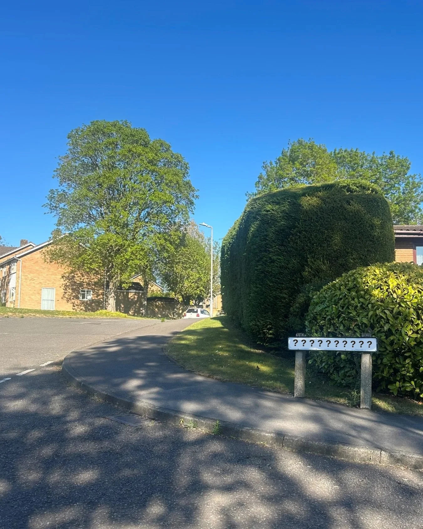 Guess the Buckingham street sign round 2🪧🏡
This time it&rsquo;s a bit harder&hellip;👀👀
Anagram - climbed so viper 
 
Inspired by @aylesburytown 

#DiscoverBuckingham #buckingham #anagram