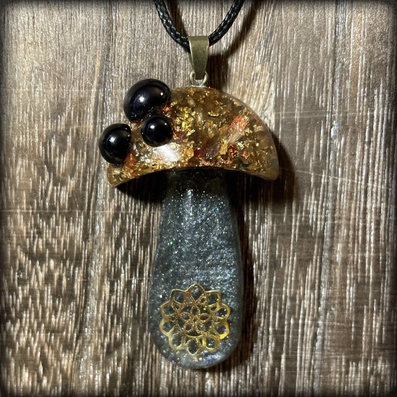 LUNACY ART BOUTIQUE 