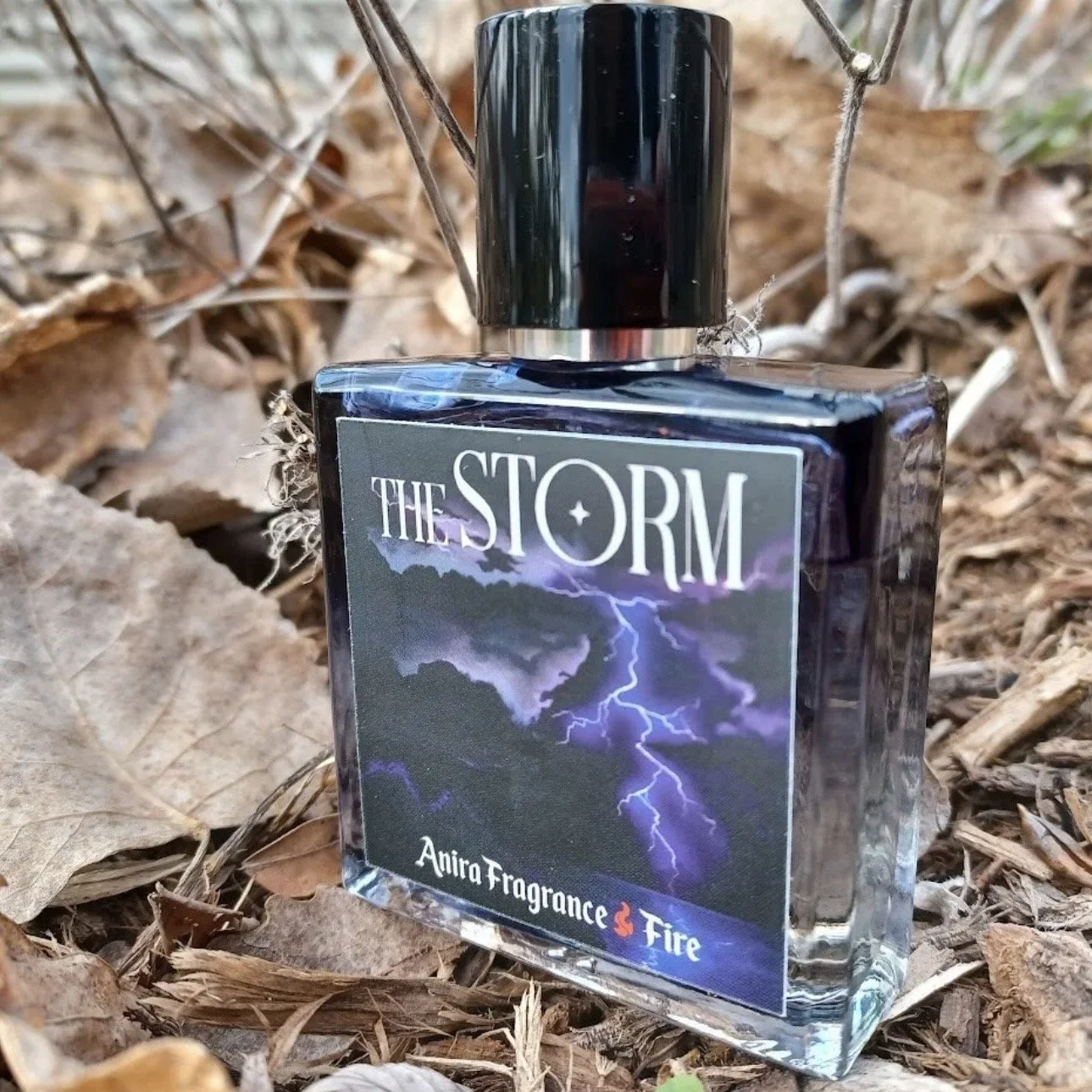 ANIRA FRAGRANCE & FIRE