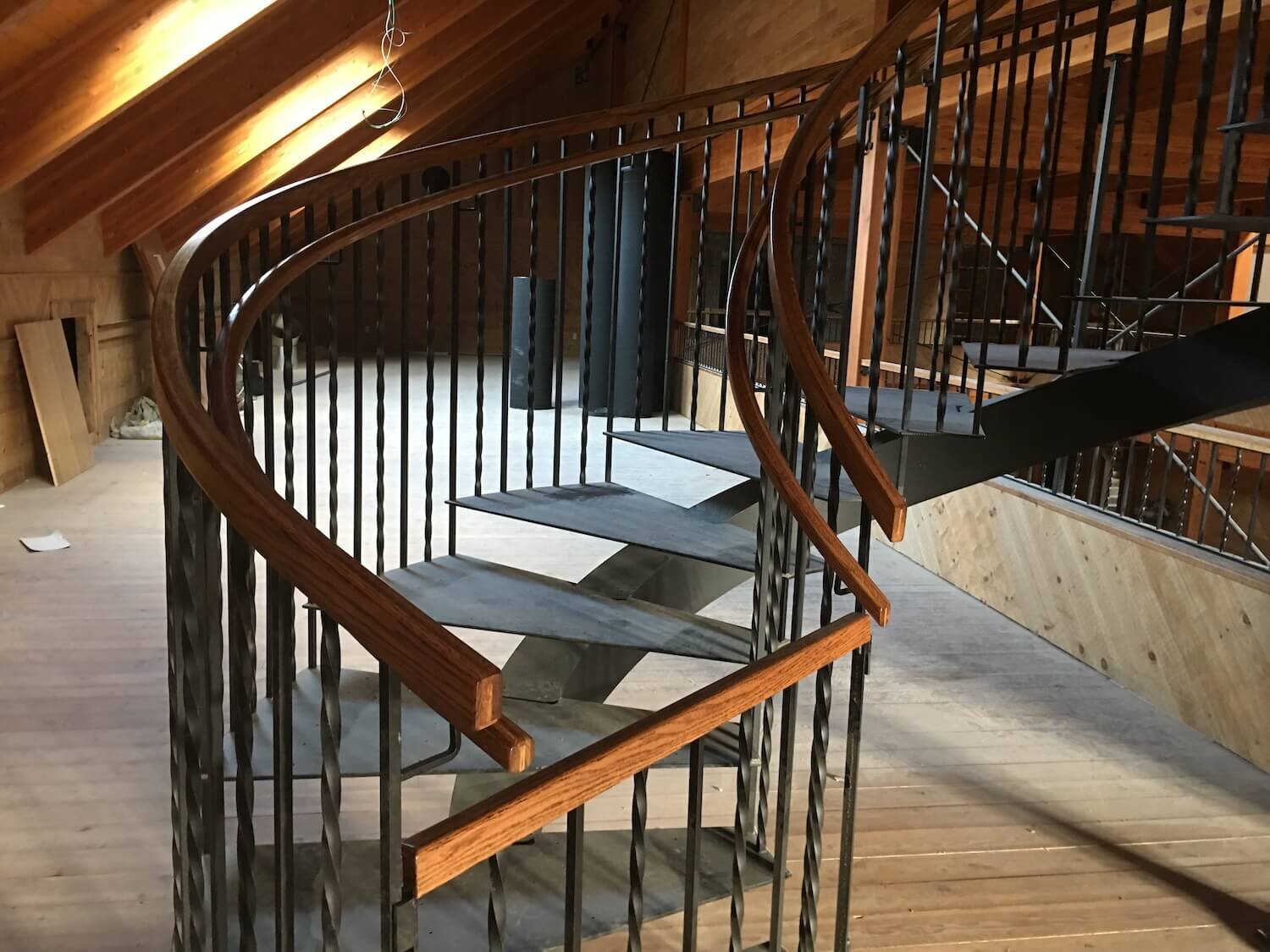 Staircase Curved.JPG
