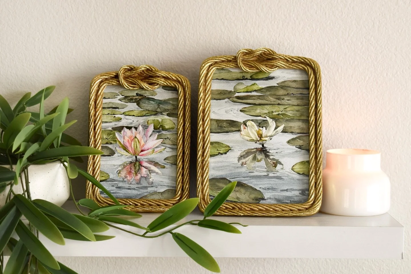 There will a MIX of watercolors and acrylic paintings for this next collection and I&rsquo;m happy to share with you the first of the watercolor pieces🪷🌿
And of course I had to place them in the most precious gold knotted frames. 

So for this seri