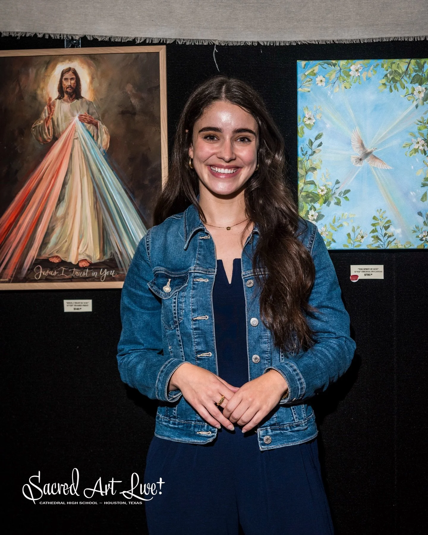 What a beautiful time spent in Houston, Texas this past weekend at the @sacredartlive 🕊️✨🤍

It was a lovely experience getting to speak with some amazing people, sharing sacred art and spreading His love! Thank you to everyone who came out to suppo