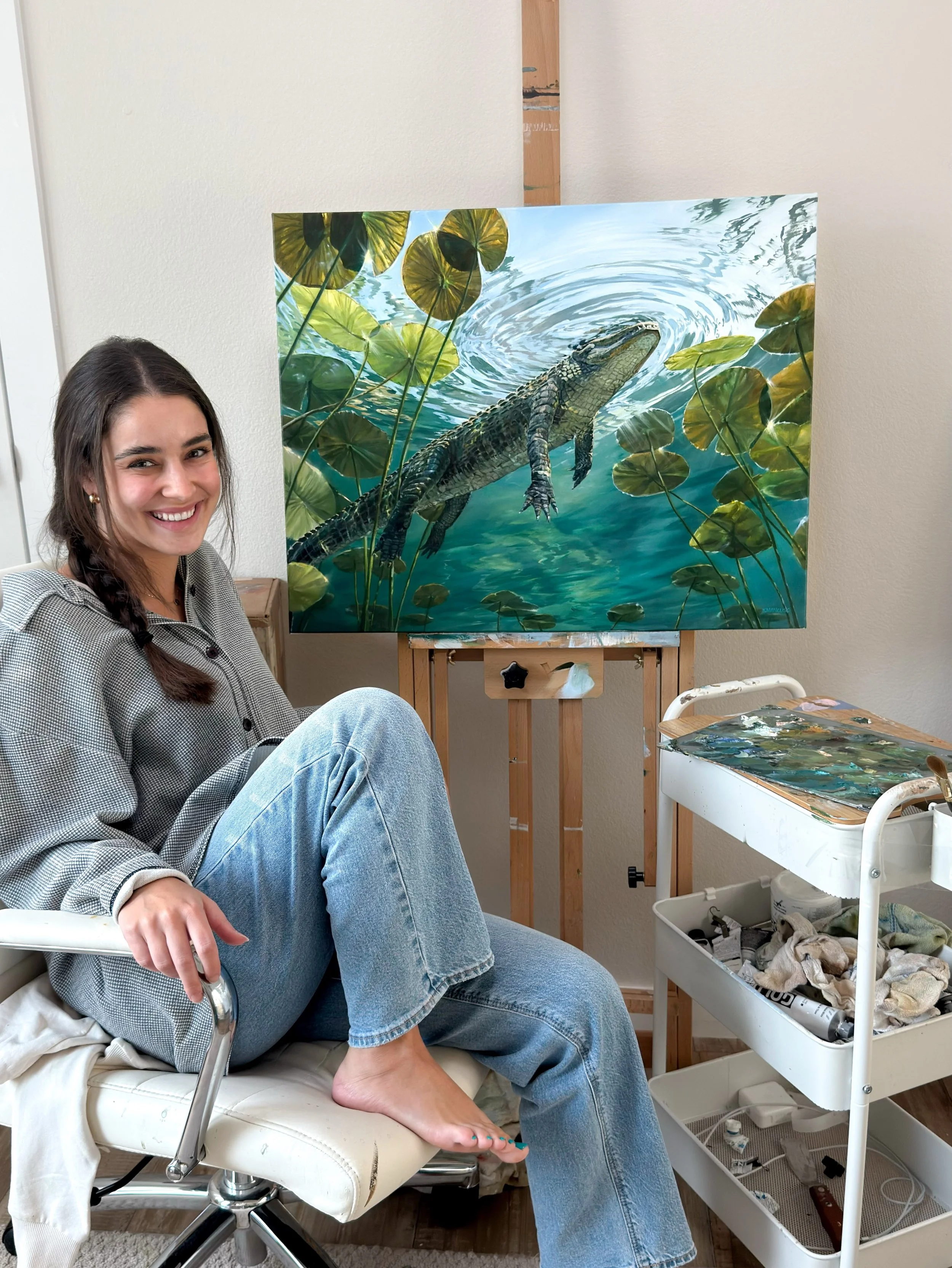 This smile was brought to you by finally being DONE with this painting😁💚 

#underwater #underwaterpainting #waterpainting #alligatorpainting