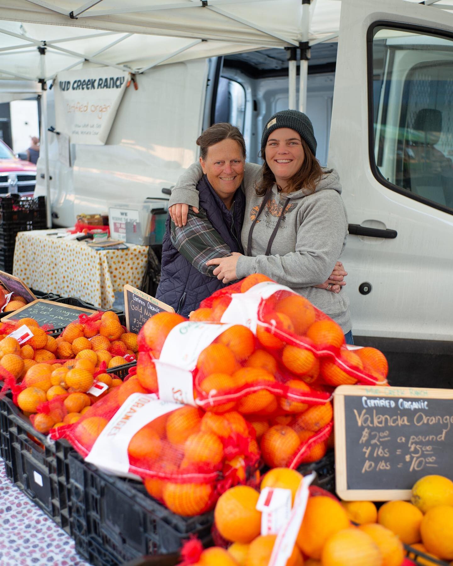 Huge gratitude to this mother-daughter duo! 🧡

🍊Robin and Marguerite run Mud Creek Ranch. They're currently supplying BHJ with the best organic pomegranates, oranges, &amp; tangerines since they are in season. 

Mud Creek Ranch is a small family fa
