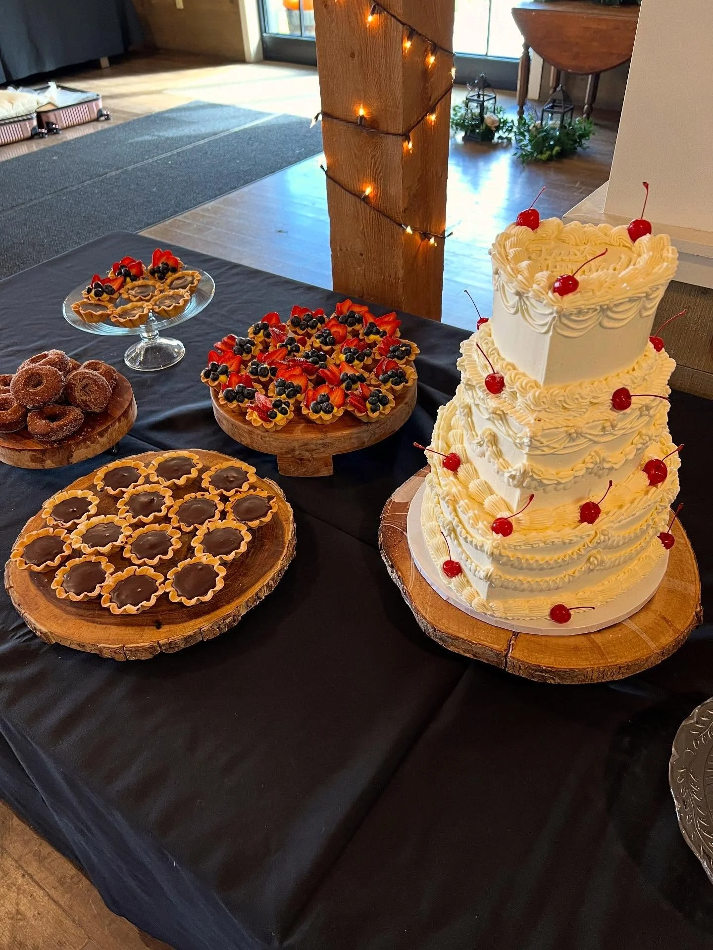 Hearts on hearts on hearts 💕 💕💕
.
.
Plus Chocolate Caramel Tarts, Fruit Tarts, Apple Cider Donuts and GF/Vegan Chocolate Shortbread
.
.
#vtwedding #vermontwedding #weddings #vtbaker #weddingcake #cake #buttercreamcake #vermont #vt #wedding #vermon