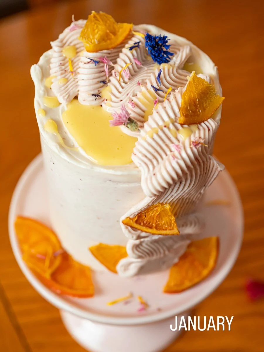 A favorite for each month of 2025! 
.
Really hard to pick just 12 and these are by no means my only favorites! Can&rsquo;t wait to see which cakes of 2026 are my favorites as well.
.
.
.
#vtwedding #vermontwedding #weddings #vtbaker #weddingcake cake