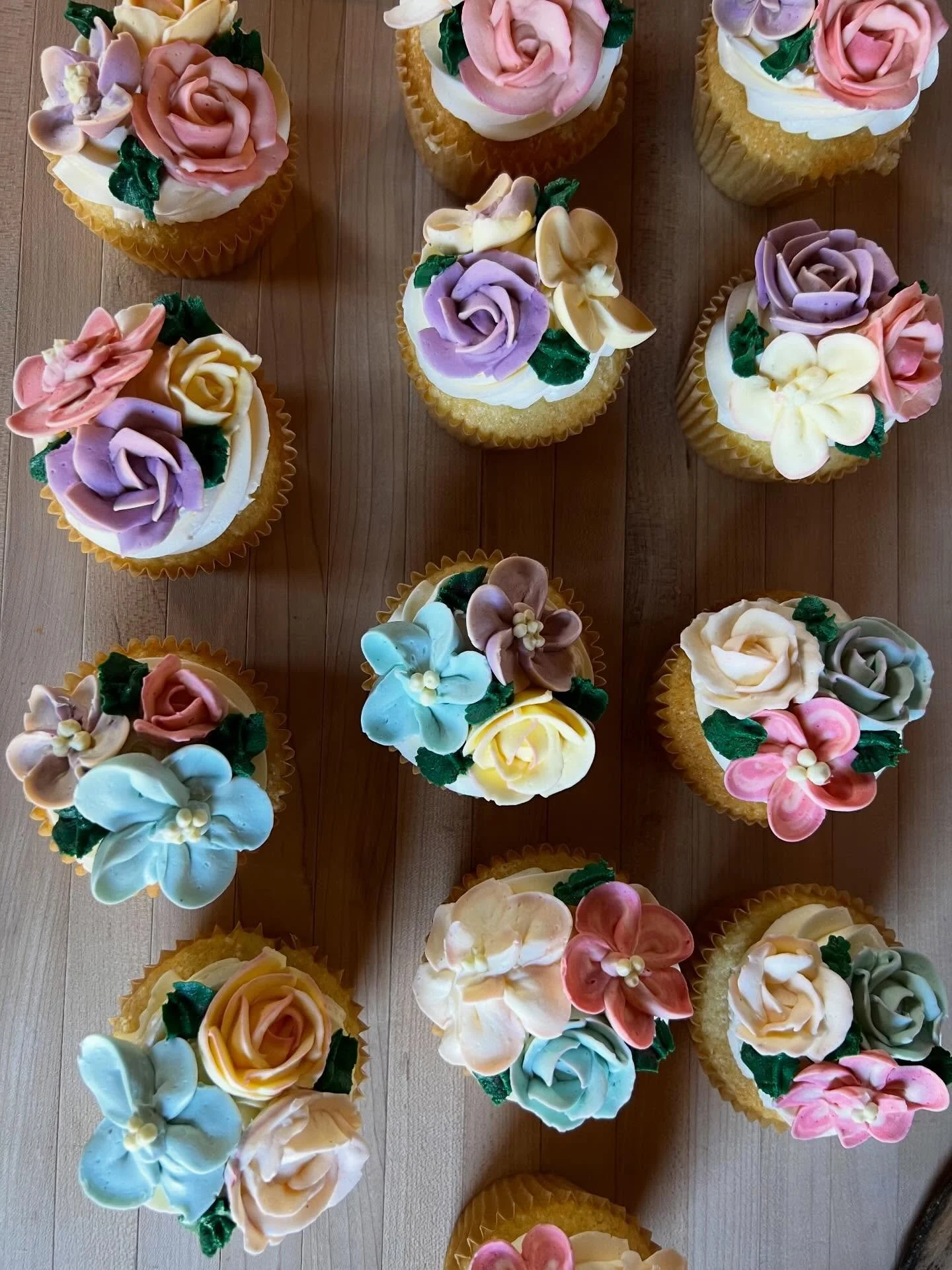 I won&rsquo;t be putting out an official Easter Menu this year, but if you would like some Easter Goodies reach out!
.
.
#vtwedding #vermontwedding #weddings #vtbaker #weddingcake
.
Shop Local, Vermont Weddings, Wedding Cakes, The Mad River Valley, C