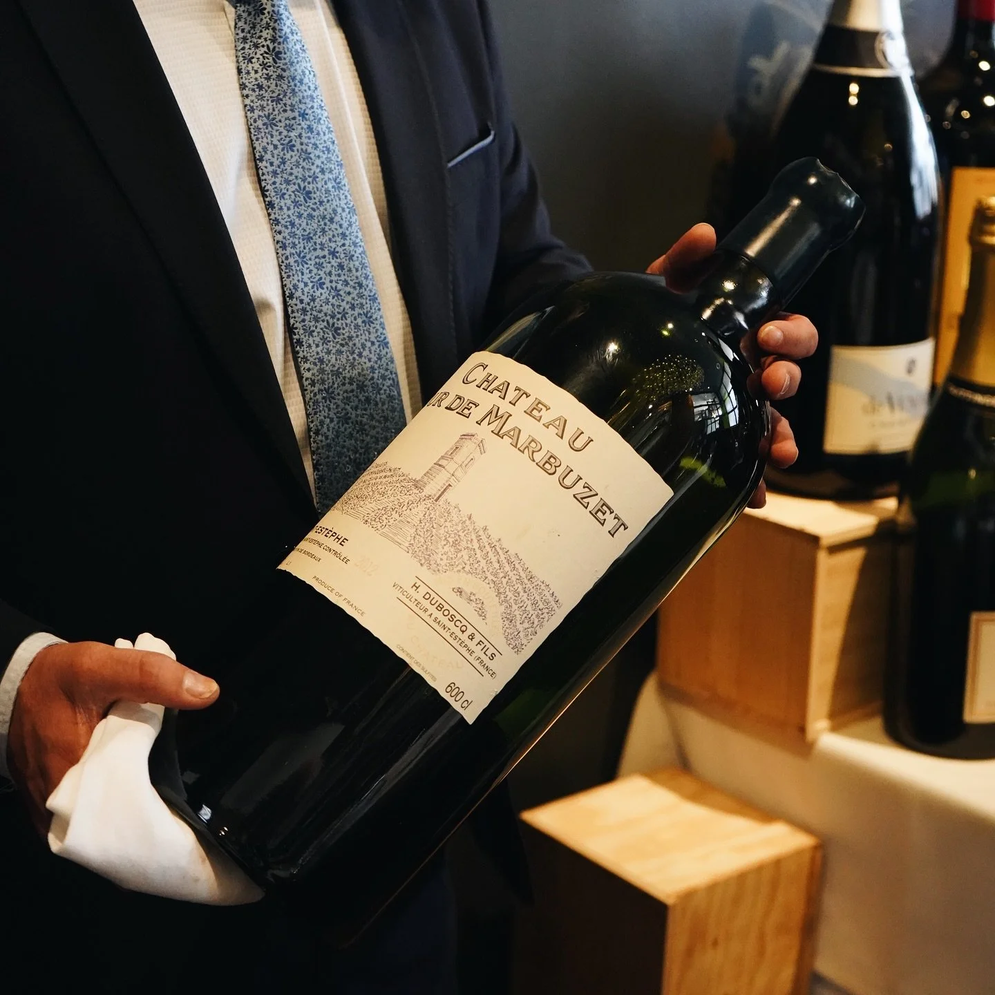 Go big or go home 🍷

Our 6L wine bottles are made for celebrations worth remembering. Perfect for big tables, big parties, and even bigger toasts ✨💜

#bohemiajersey #theclubjersey #jerseyci #visitjerseyci