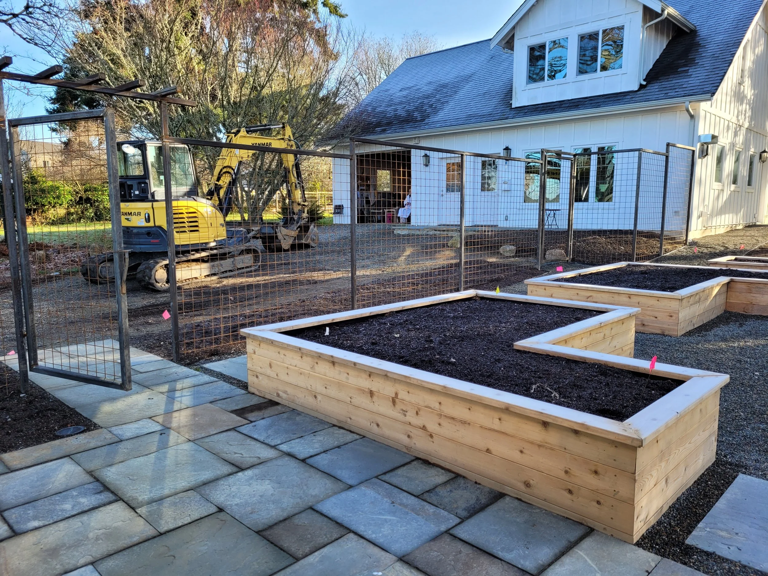 Dimesional Bluestone, Raised Beds & Steel Fence.jpg